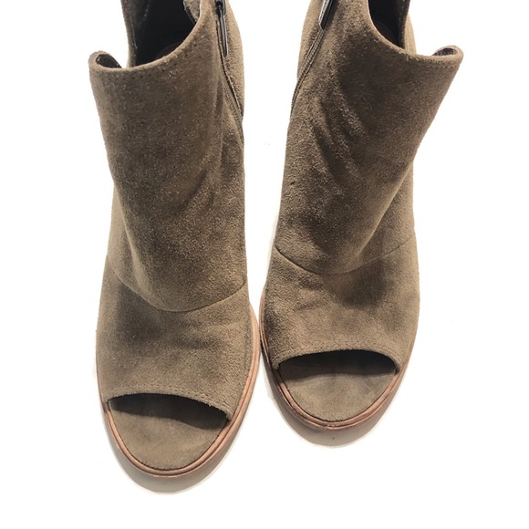 Vince Camuto Katleen Booties - Picture 7 of 13